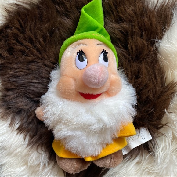 DISNEY Vintage “Bashful” 7 Dwarfs Standing Felt Plush Embroidered Hat - Picture 1 of 12